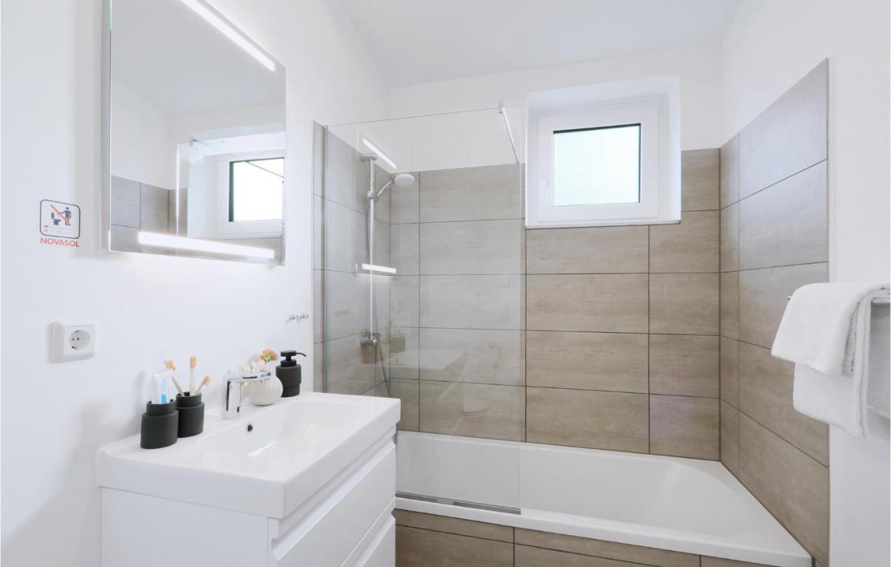 Cozy Home In Lembruch-Duemmer See With Wifi Ngoại thất bức ảnh